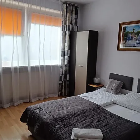 Jasminowe Wzgorze Homestay *